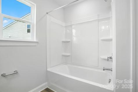 2024 Embassy Court Charlotte NC 28213