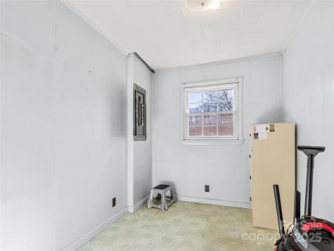 1879 White Oak Road Burnsville NC 28714