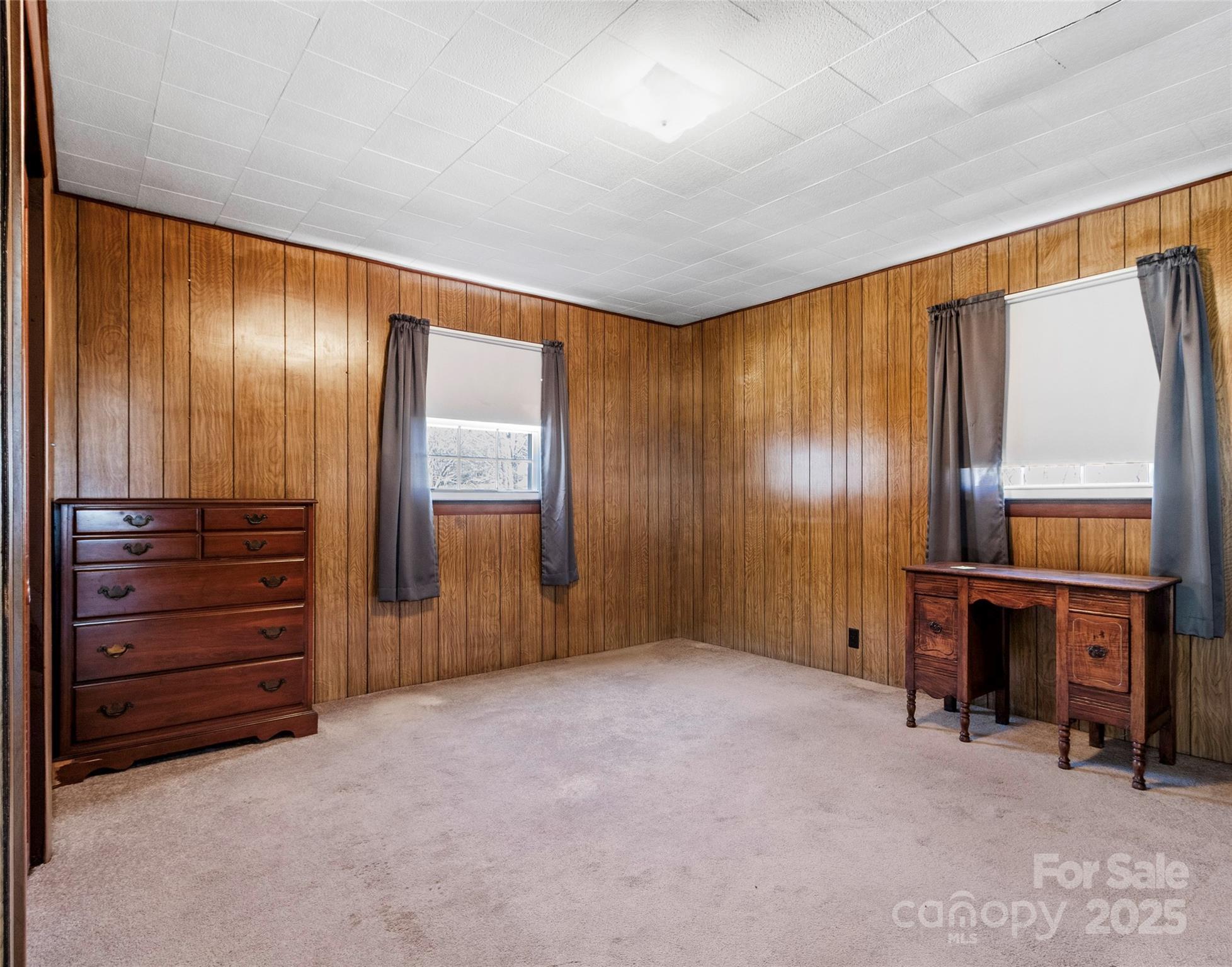 1879 White Oak Road Burnsville NC 28714