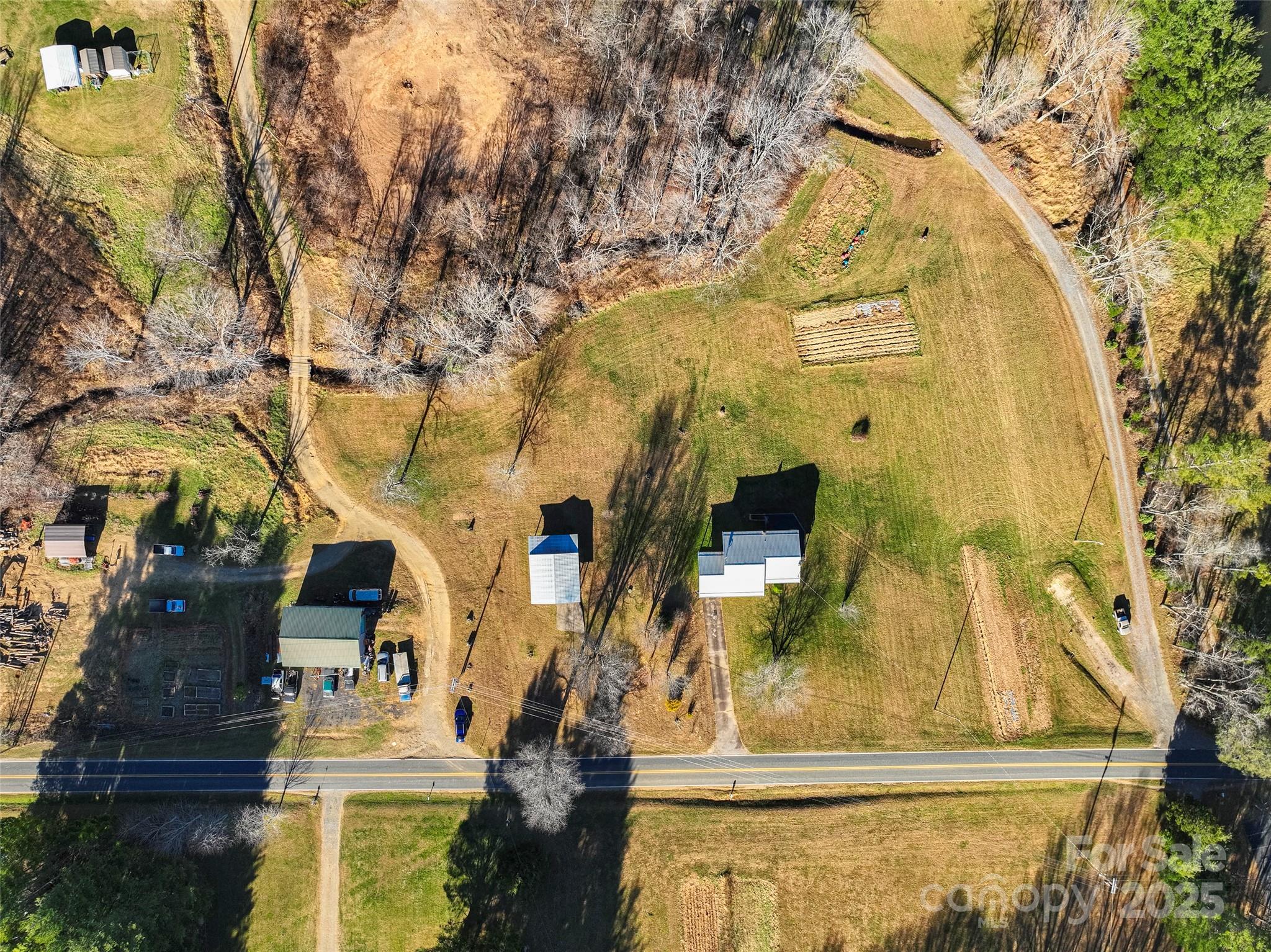 1879 White Oak Road Burnsville NC 28714