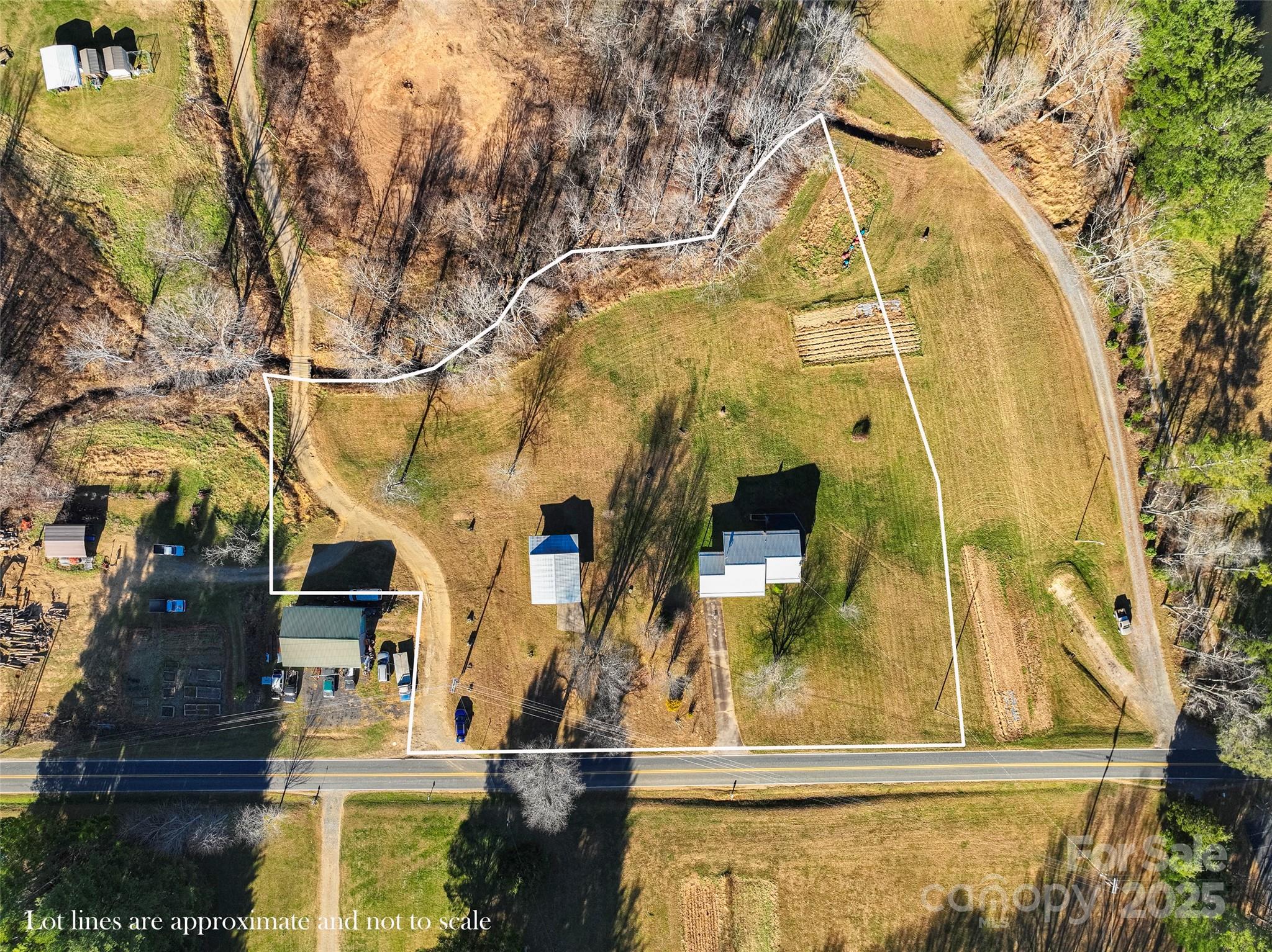 1879 White Oak Road Burnsville NC 28714