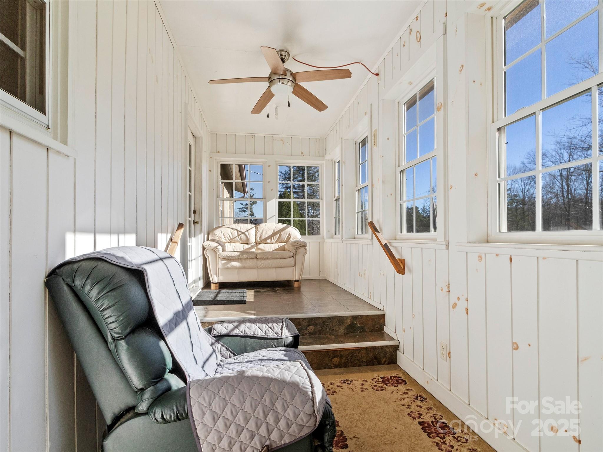 1879 White Oak Road Burnsville NC 28714