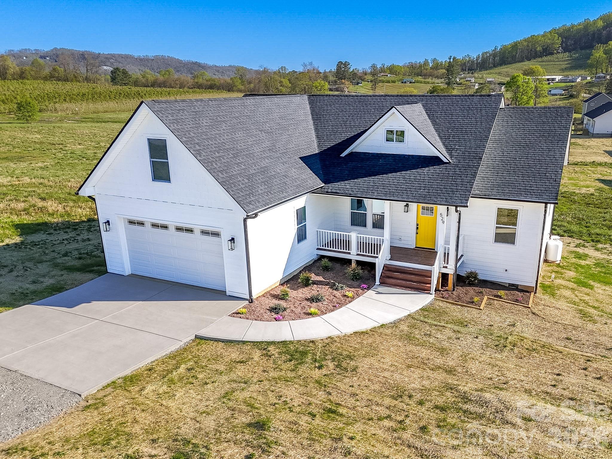 529 Waters Road Hendersonville NC 28792