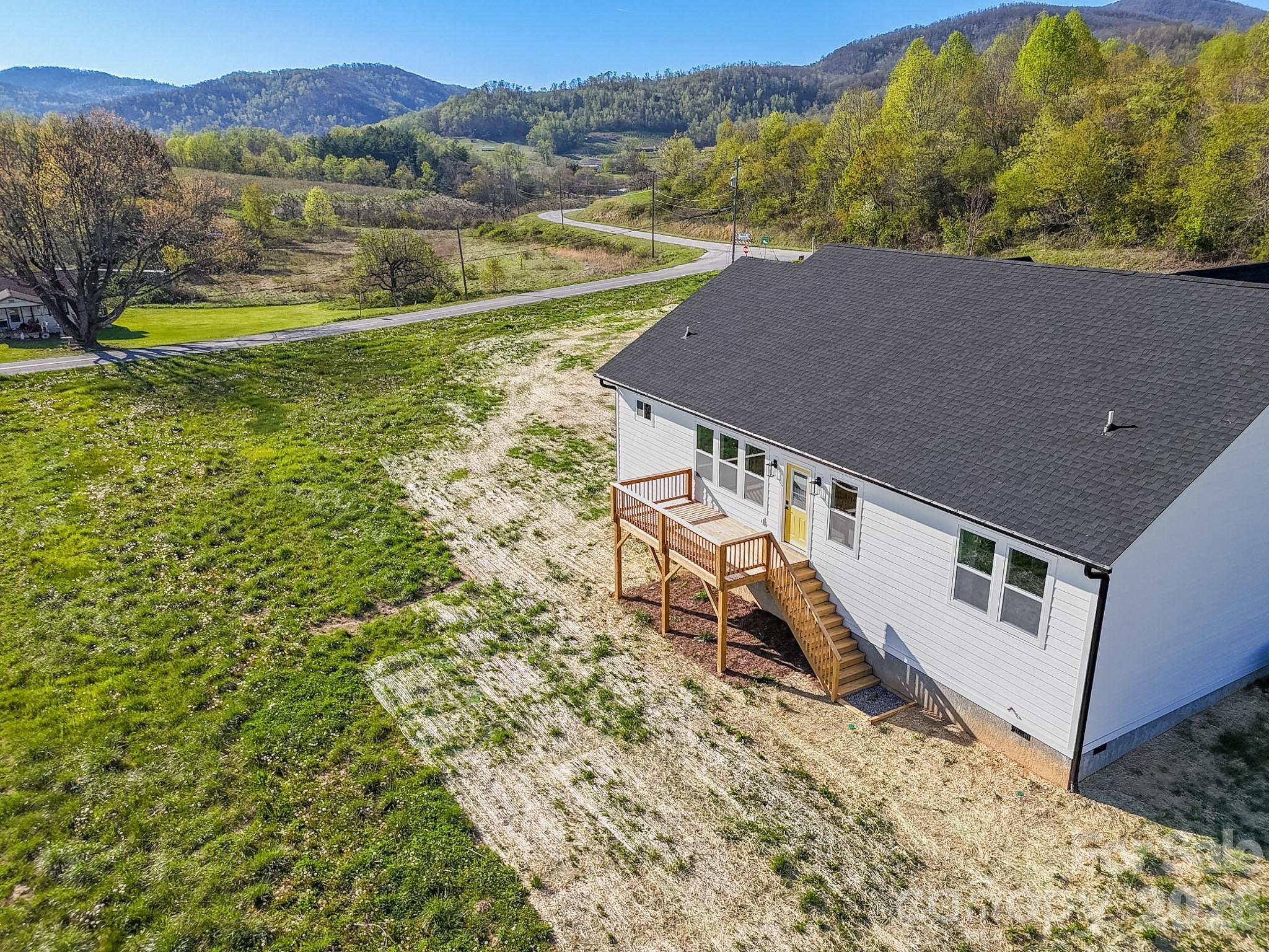 529 Waters Road Hendersonville NC 28792