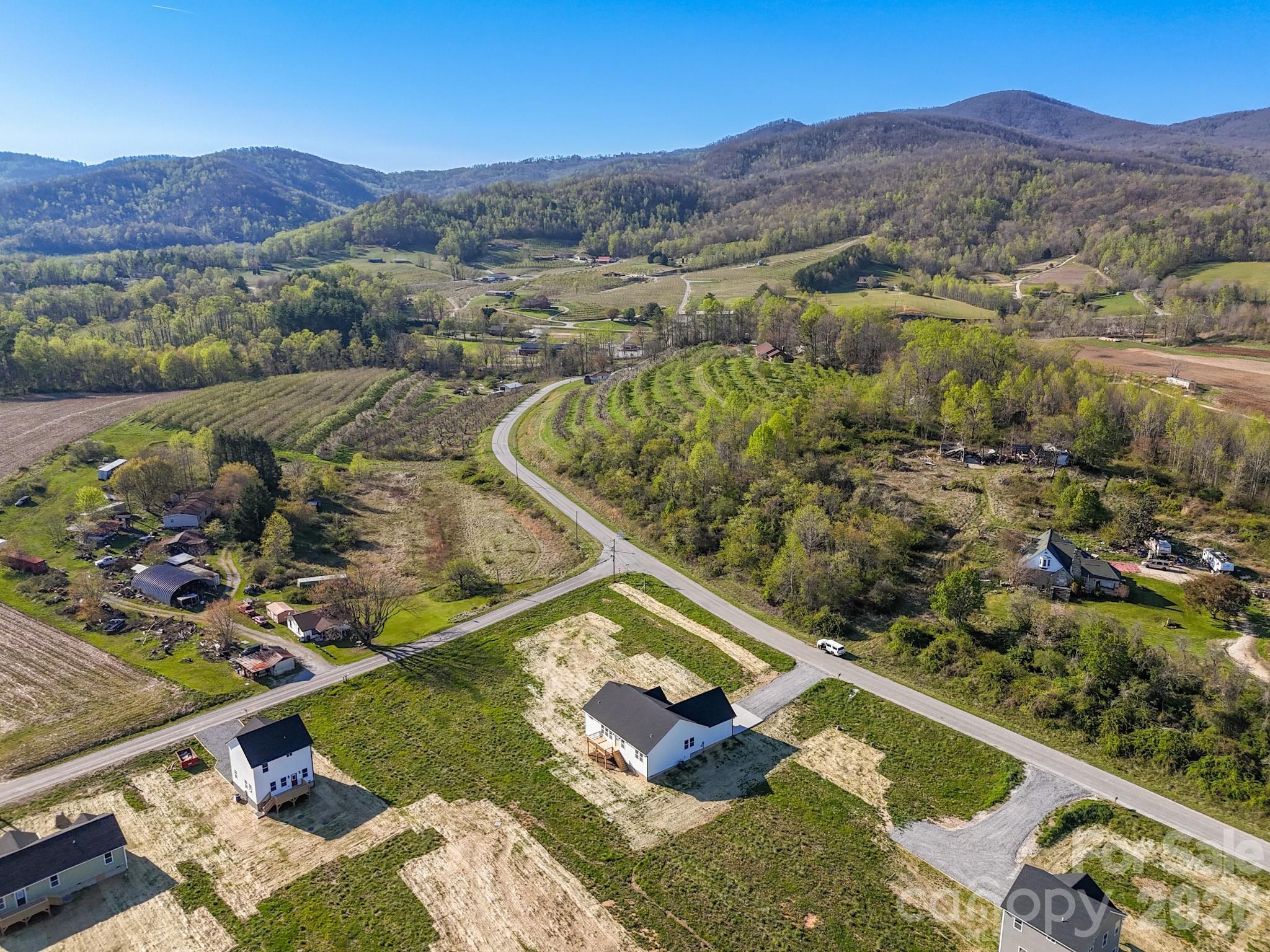 529 Waters Road Hendersonville NC 28792