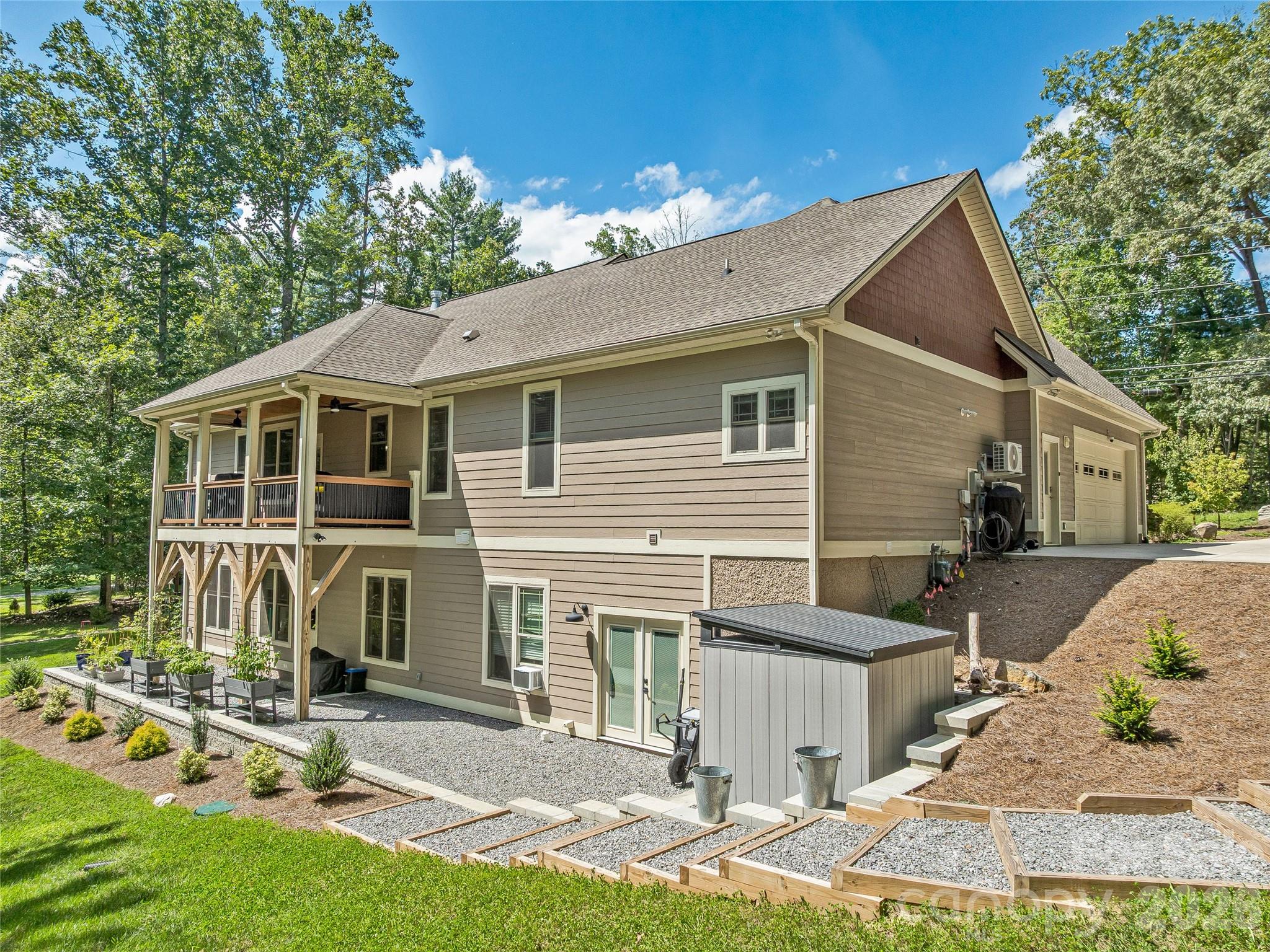 937 Monte Vista Road Candler NC 28715