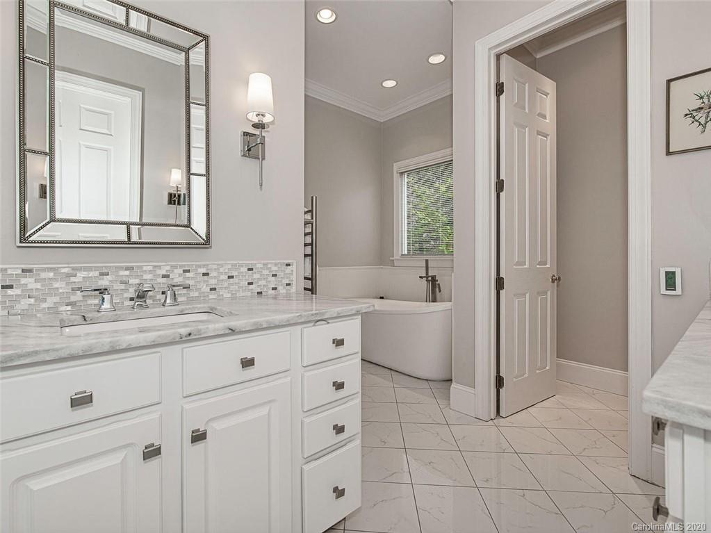 5334 Lila Wood Circle Charlotte NC 28209