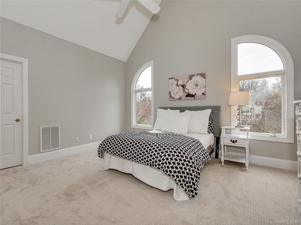 5334 Lila Wood Circle Charlotte NC 28209