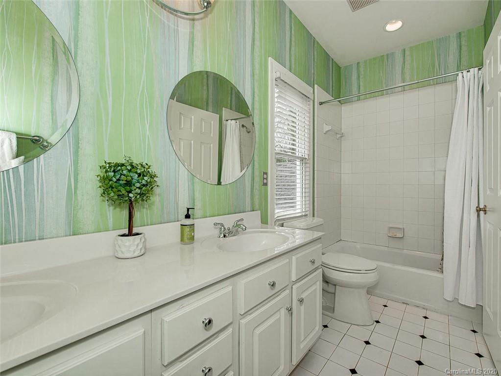 5334 Lila Wood Circle Charlotte NC 28209