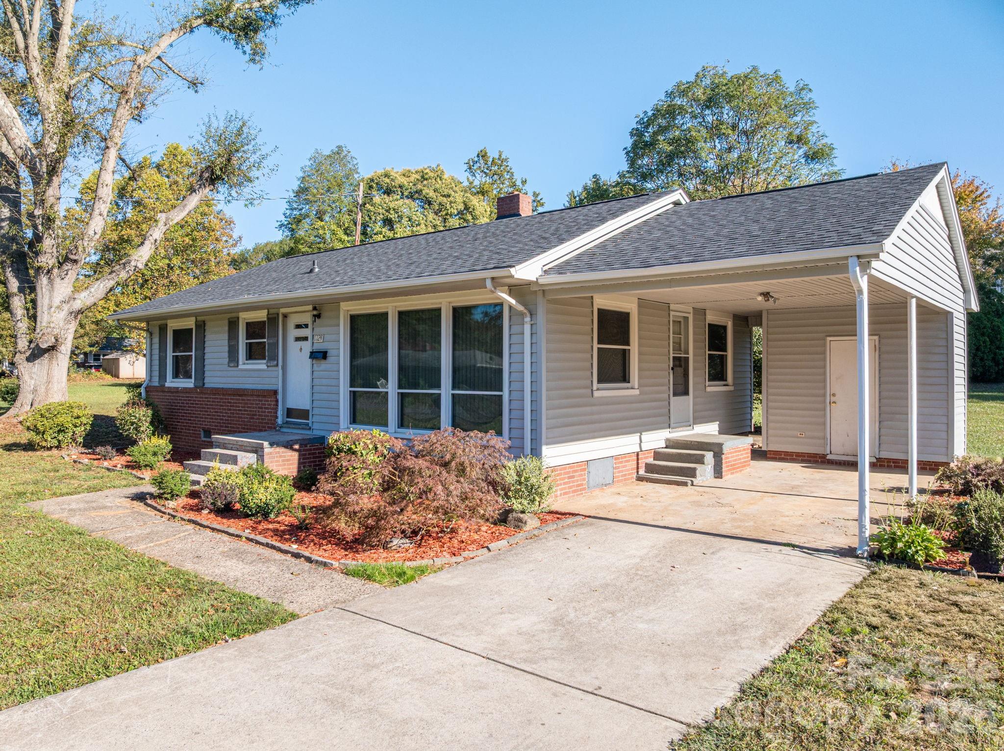 1724 E Perry Street Gastonia NC 28054