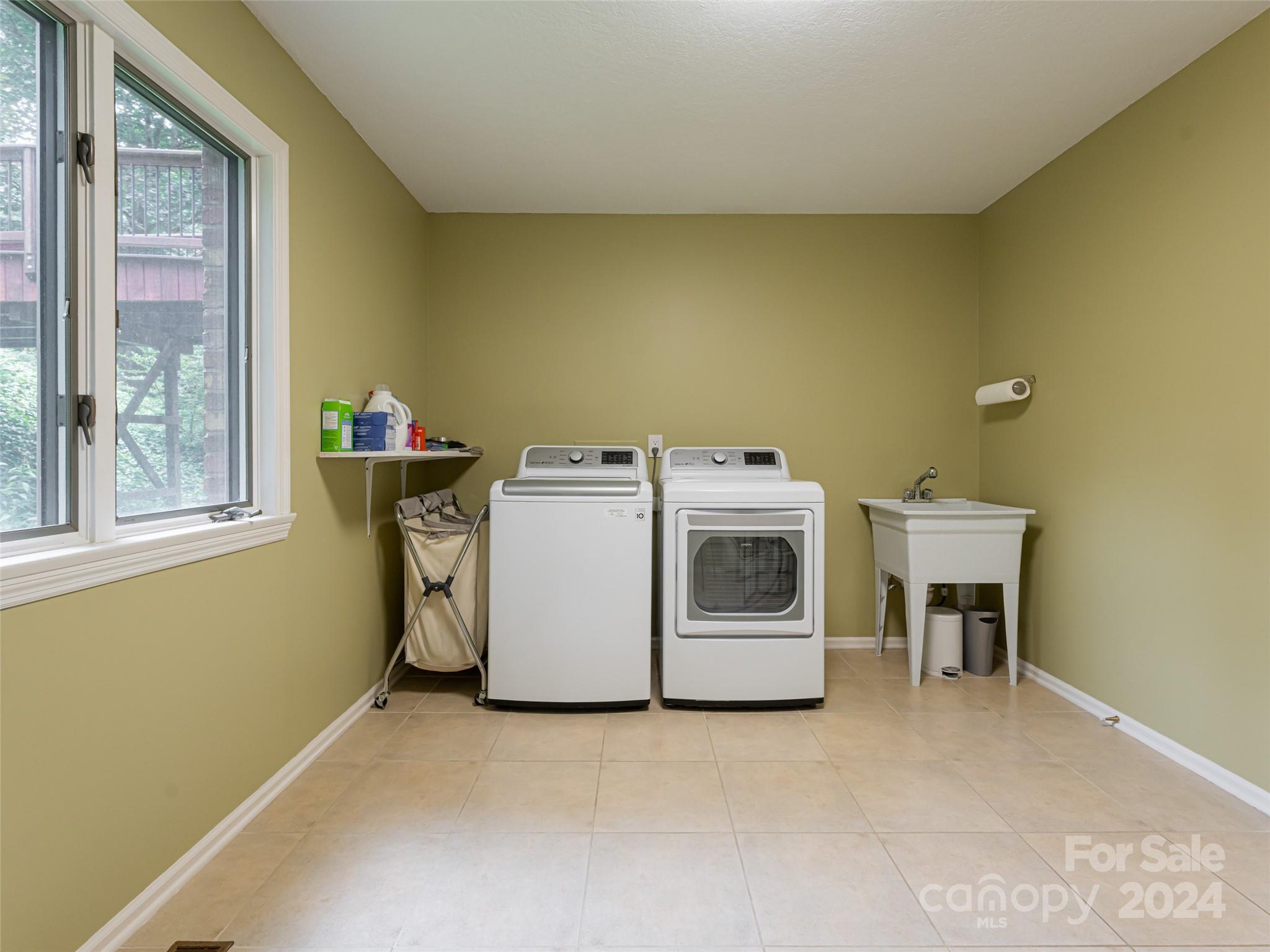 219 Wildflower Road Asheville NC 28804