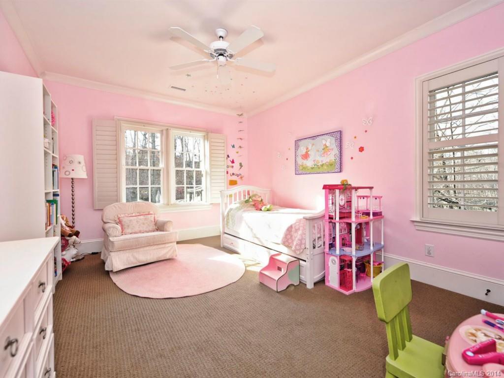 252 Meadowbrook Road Charlotte NC 28211