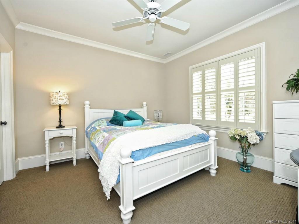 252 Meadowbrook Road Charlotte NC 28211