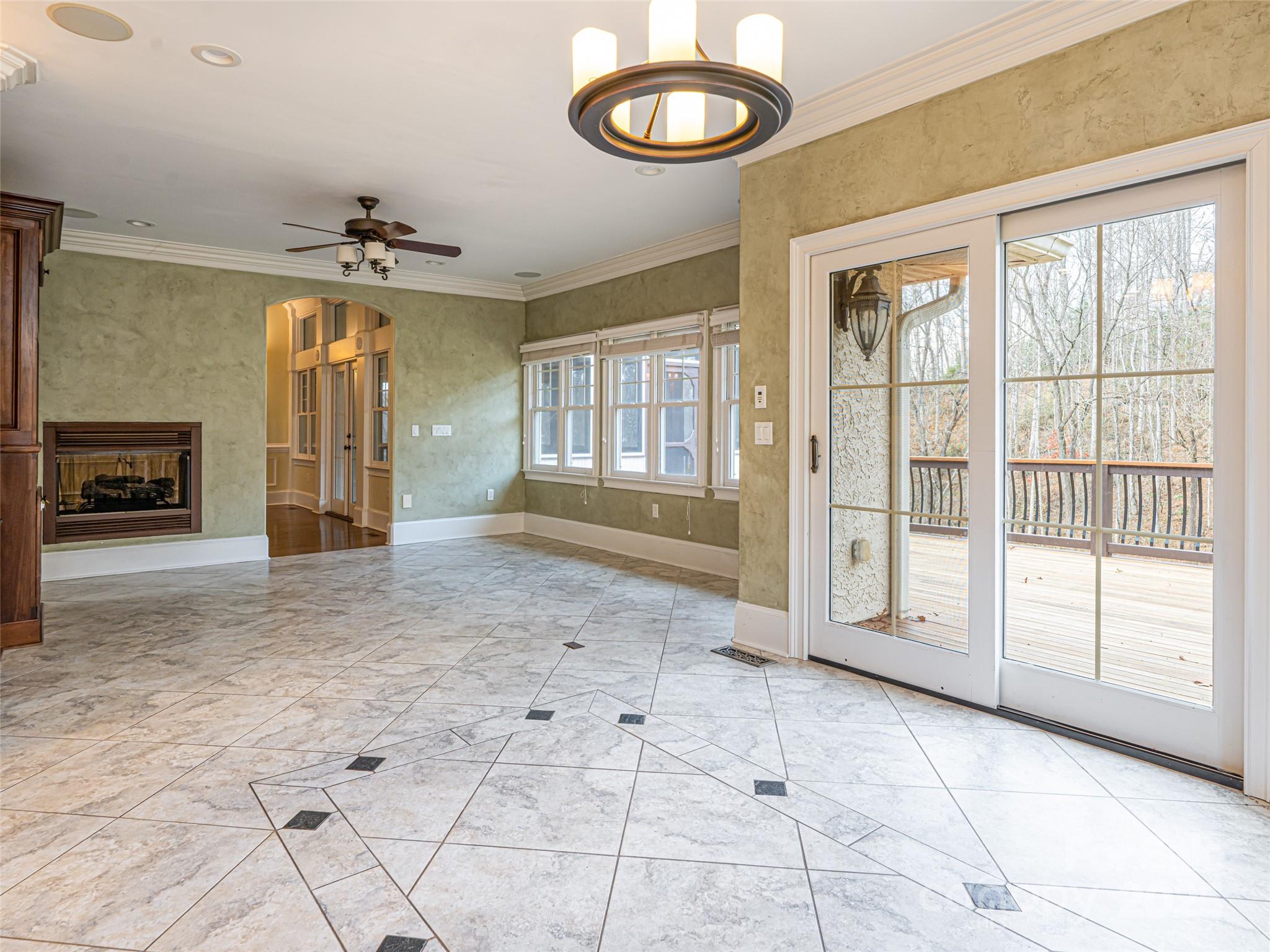 10 Walnut Lane Fletcher NC 28732