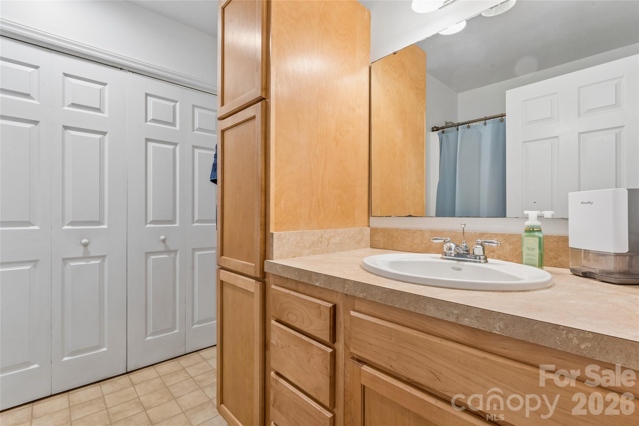 6127 Dovetail Court Charlotte NC 28227