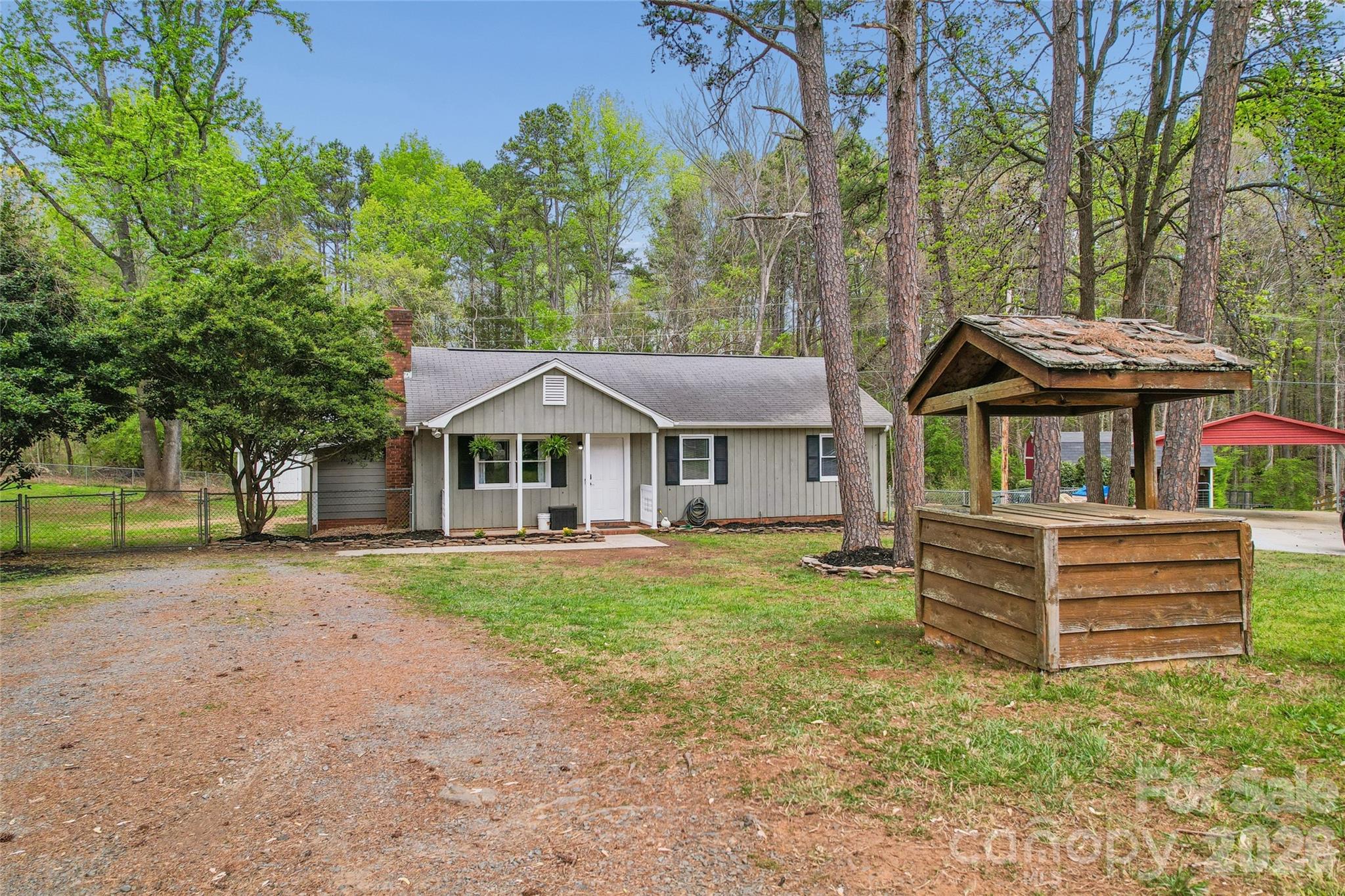 6127 Dovetail Court Charlotte NC 28227