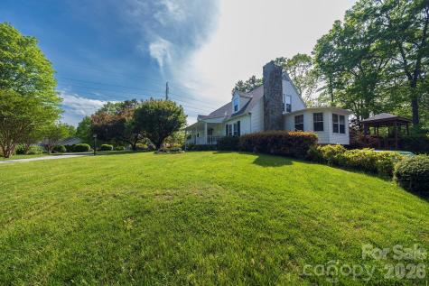 132 Serenity Circle Hendersonville NC 28792