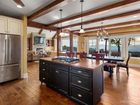 296 Southcliff Parkway Fairview NC 28730