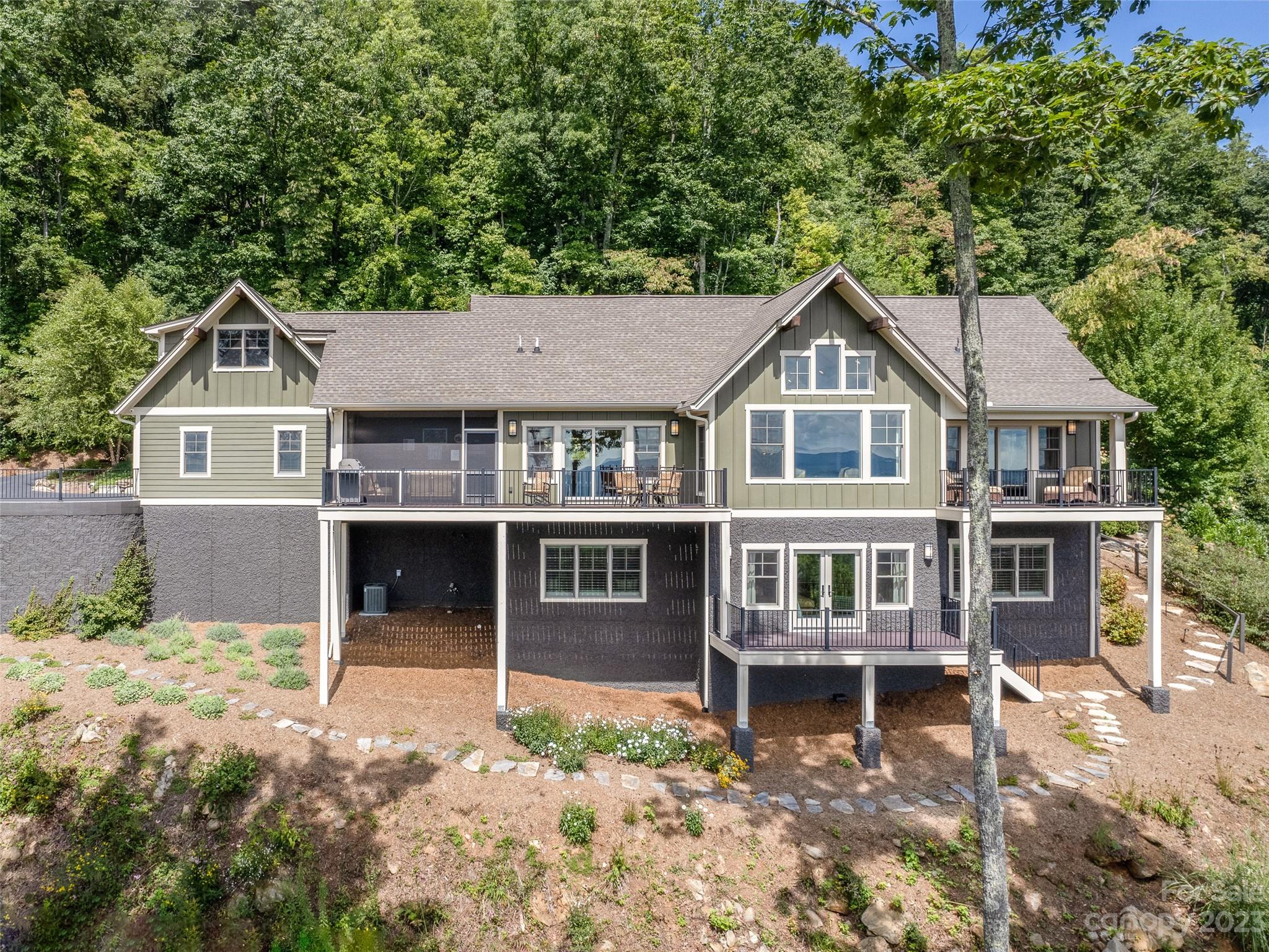 296 Southcliff Parkway Fairview NC 28730