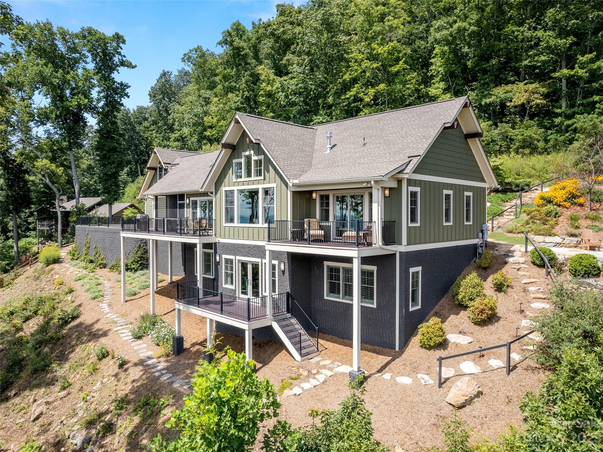 296 Southcliff Parkway Fairview NC 28730
