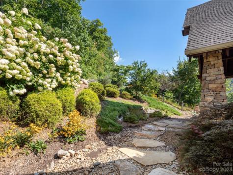 296 Southcliff Parkway Fairview NC 28730