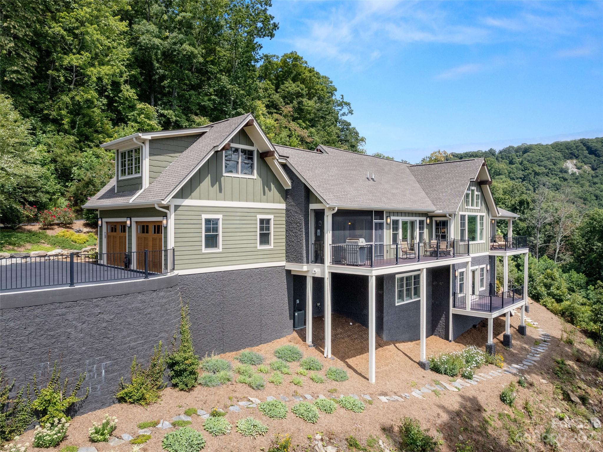 296 Southcliff Parkway Fairview NC 28730