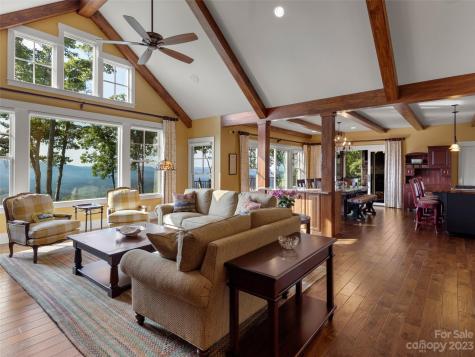 296 Southcliff Parkway Fairview NC 28730