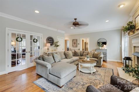 1004 Ashley Place Belmont NC 28012