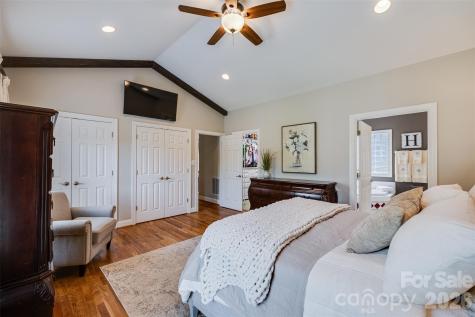 1004 Ashley Place Belmont NC 28012