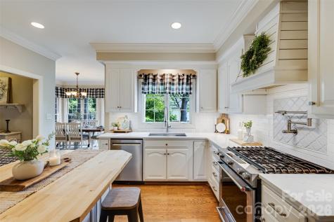 1004 Ashley Place Belmont NC 28012