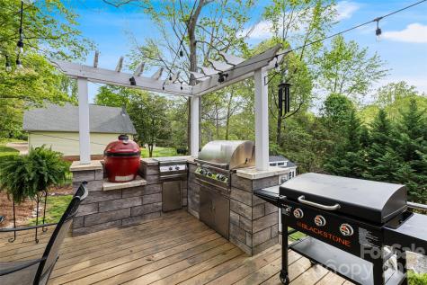 1004 Ashley Place Belmont NC 28012