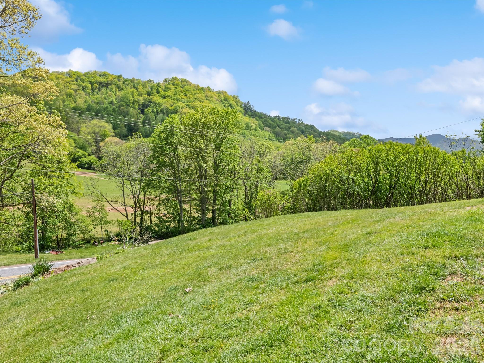 3607 Max Patch Road Clyde NC 28721