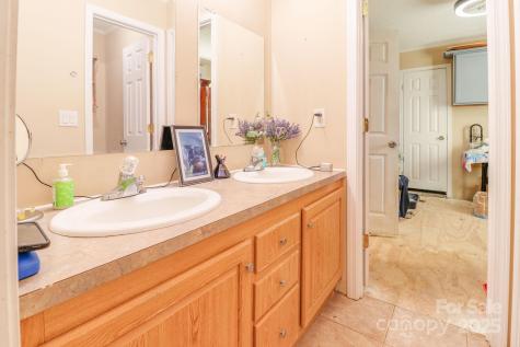 70 Peaceful View Trail Hendersonville NC 28792