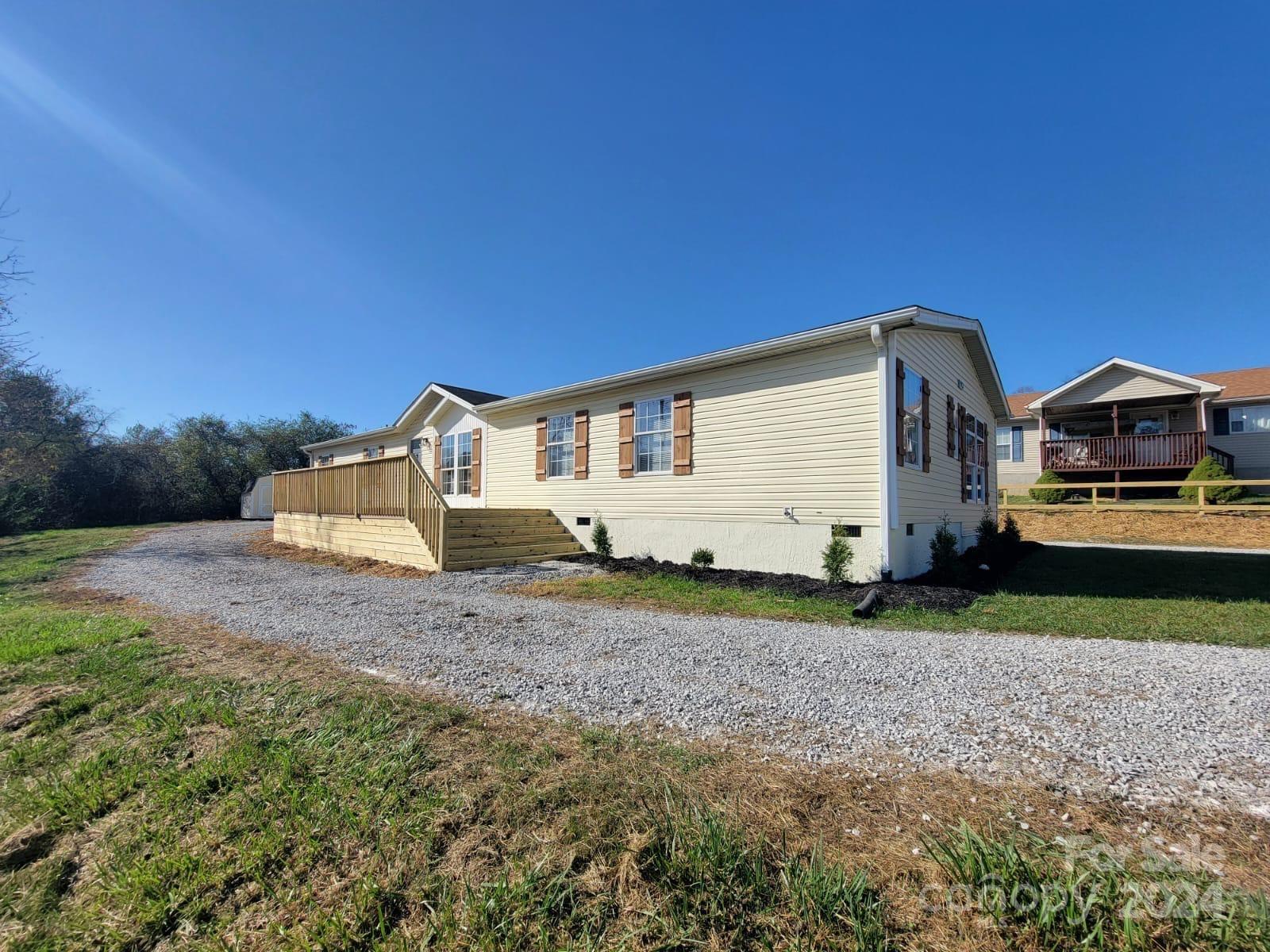 983 W Chapel Road Asheville NC 28803