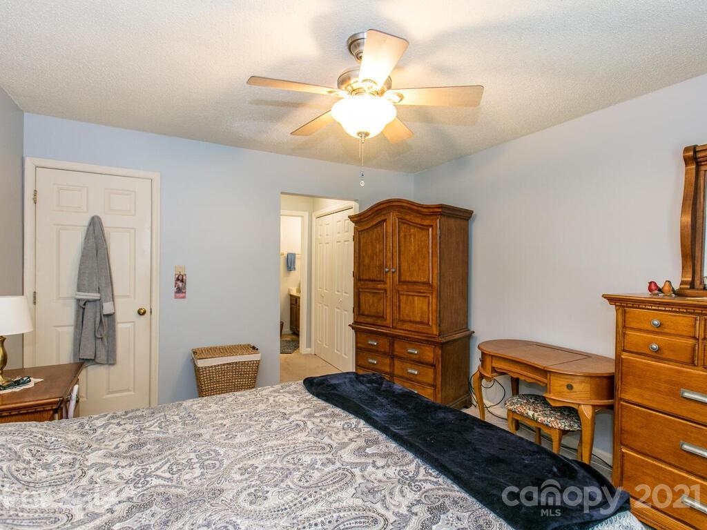 7 Marlwood Court Asheville NC 28804