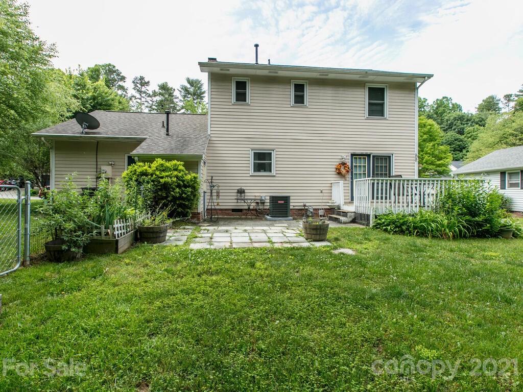 7 Marlwood Court Asheville NC 28804