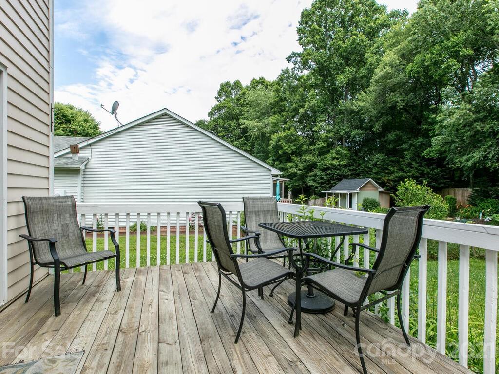 7 Marlwood Court Asheville NC 28804
