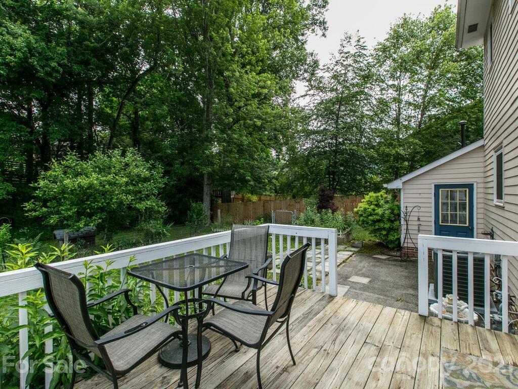 7 Marlwood Court Asheville NC 28804