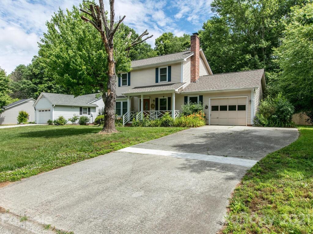 7 Marlwood Court Asheville NC 28804