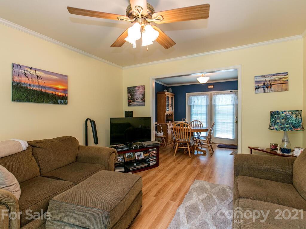 7 Marlwood Court Asheville NC 28804