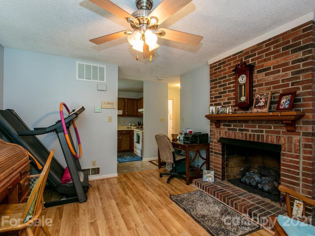 7 Marlwood Court Asheville NC 28804