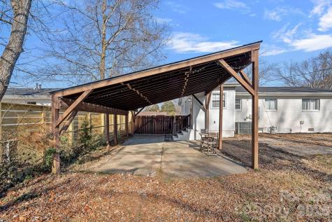 4314 Oak Forest Drive Charlotte NC 28215