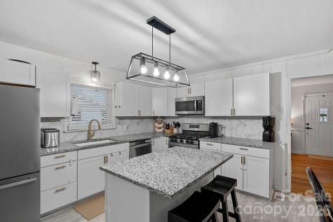 4314 Oak Forest Drive Charlotte NC 28215
