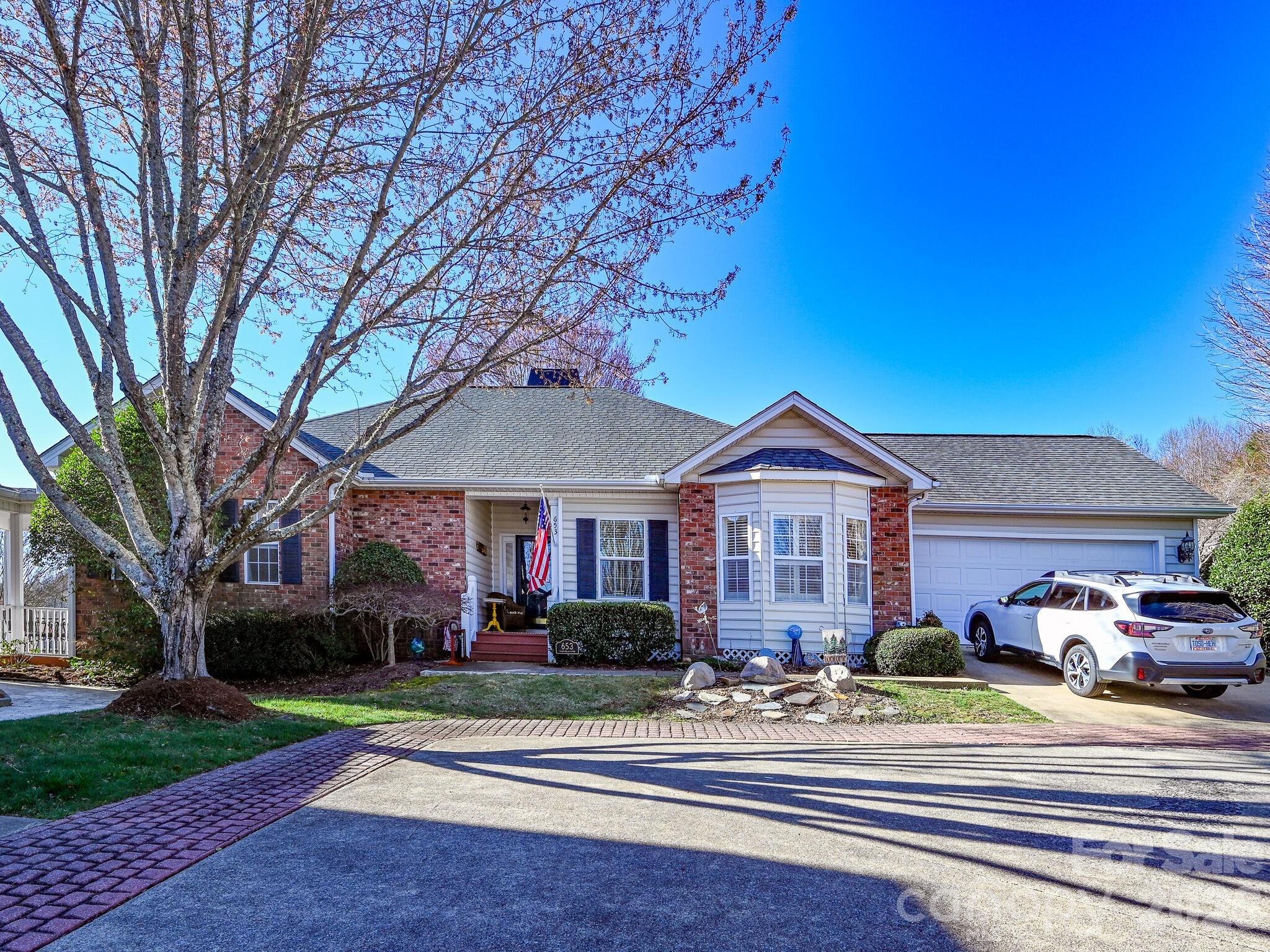 653 High Quarry Road Hendersonville NC 28791