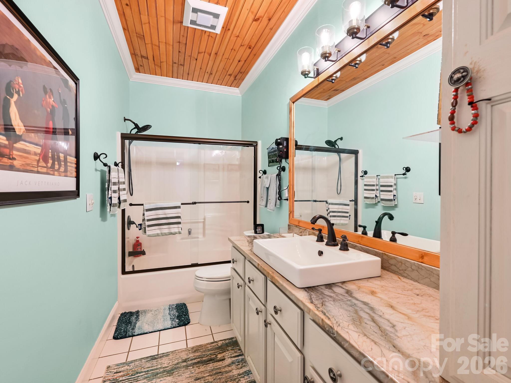 653 High Quarry Road Hendersonville NC 28791