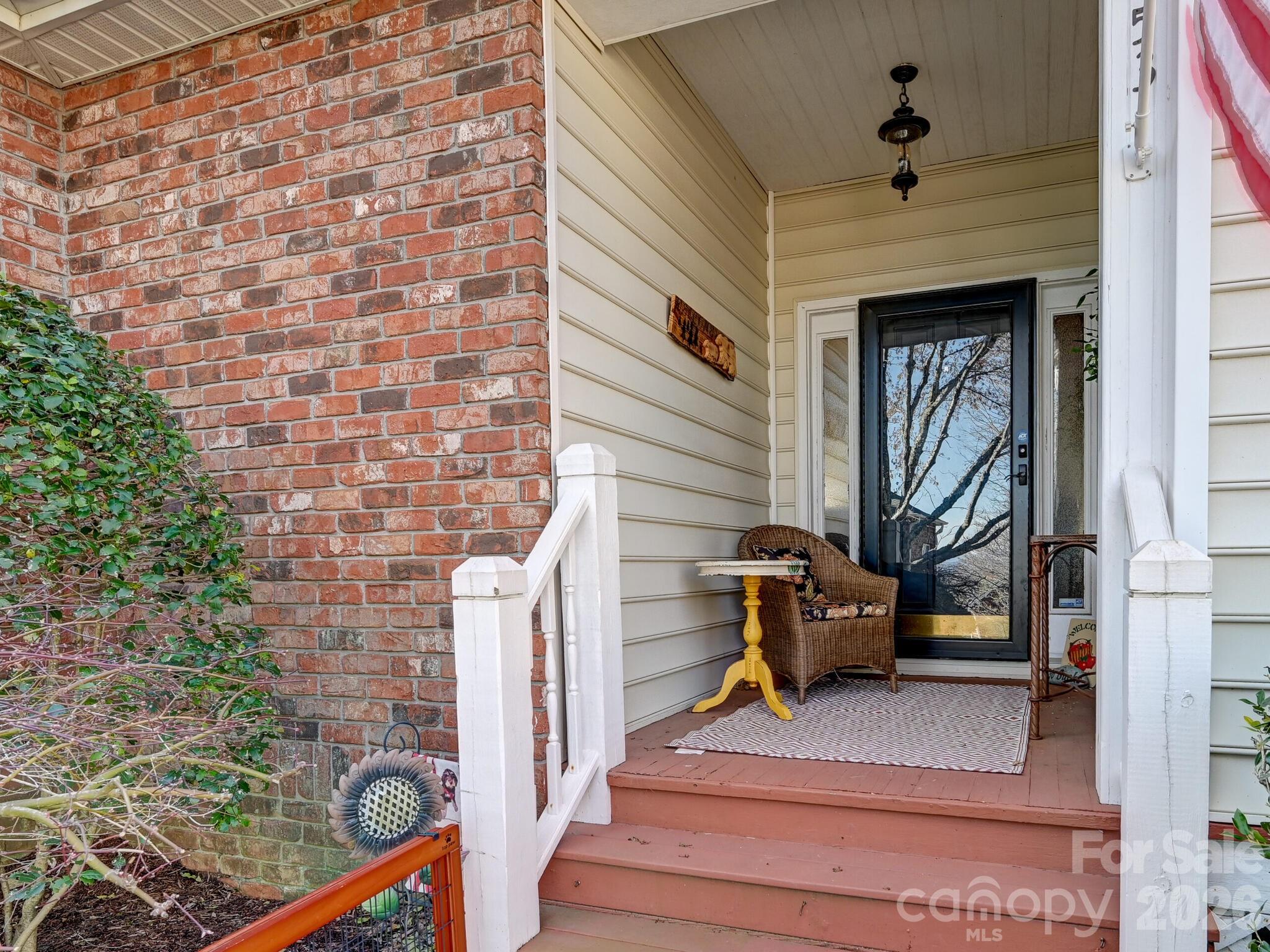 653 High Quarry Road Hendersonville NC 28791