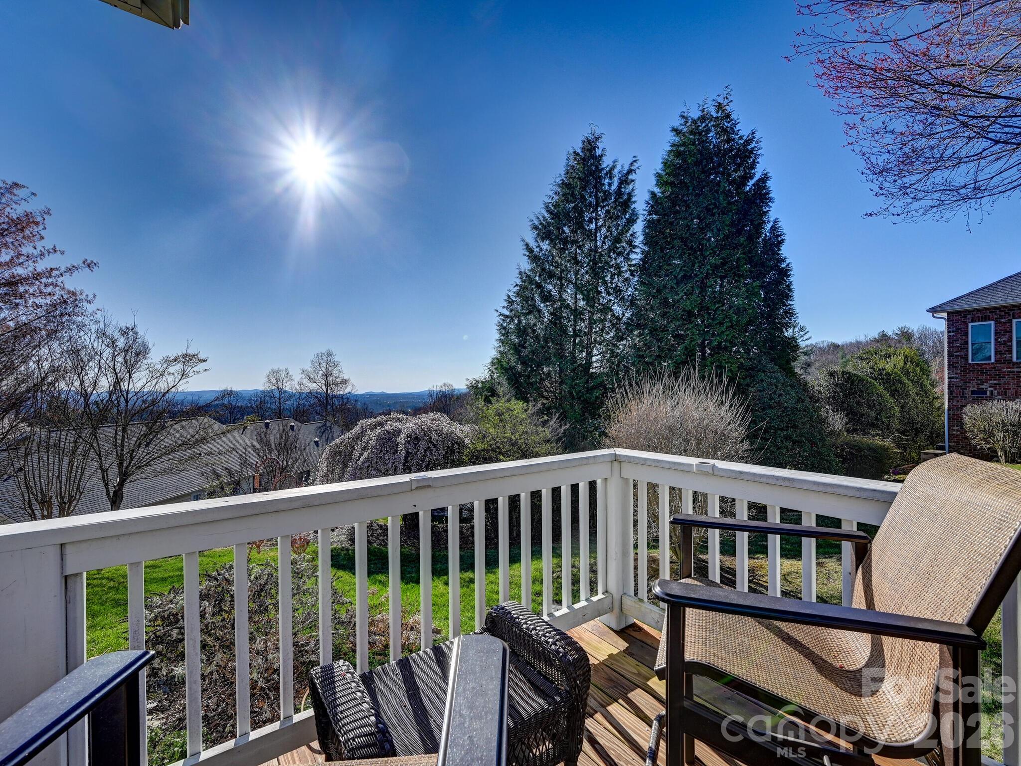 653 High Quarry Road Hendersonville NC 28791