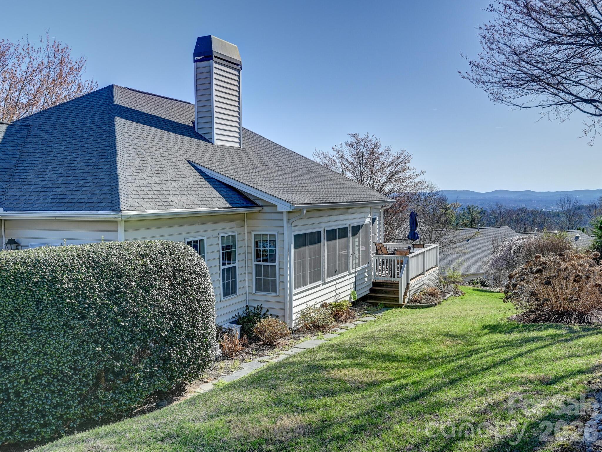 653 High Quarry Road Hendersonville NC 28791