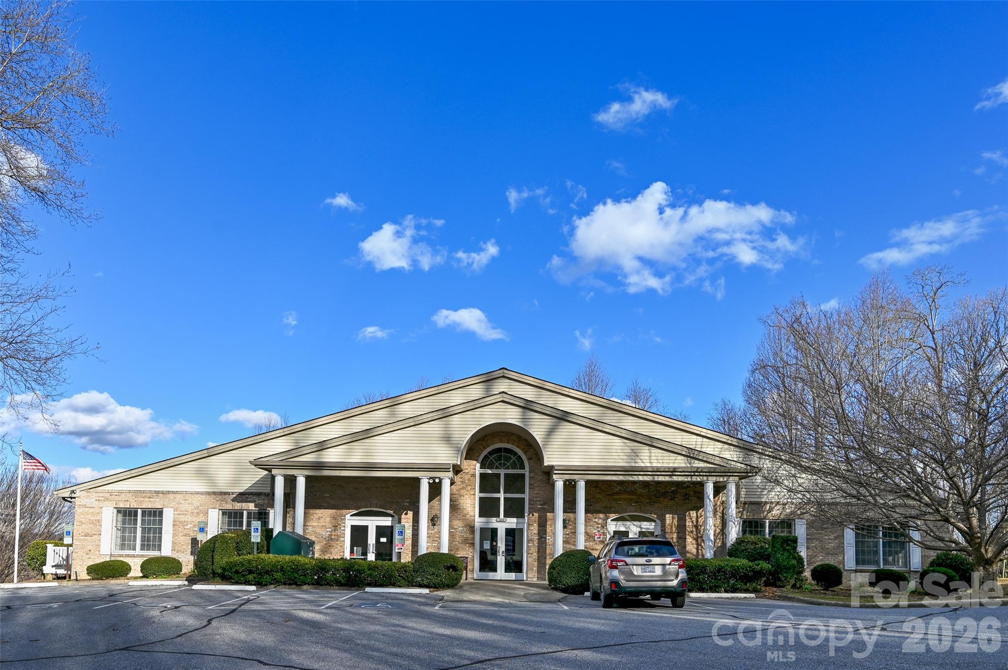 653 High Quarry Road Hendersonville NC 28791