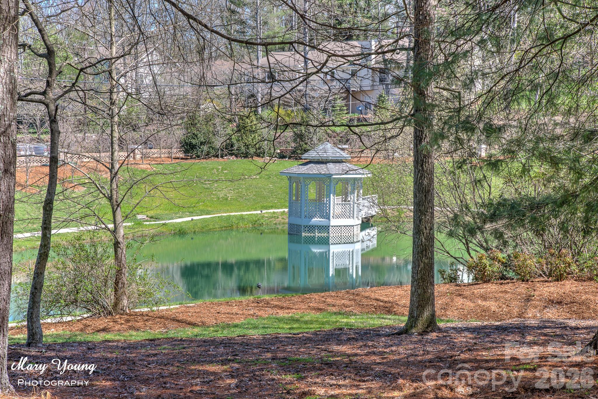 653 High Quarry Road Hendersonville NC 28791